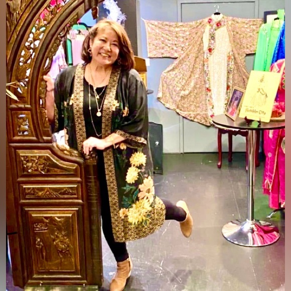 EUC-Floral Kimono by DR2 - Black & Dusty Rose - Picture 3 of 6